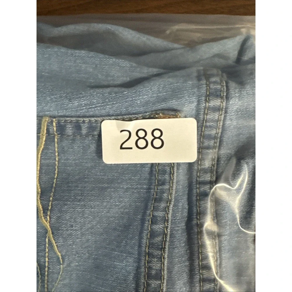 Wrangler Aura Blue Jeans Womens 12P (32 X 29)‎ Straight Leg Short Rise Western